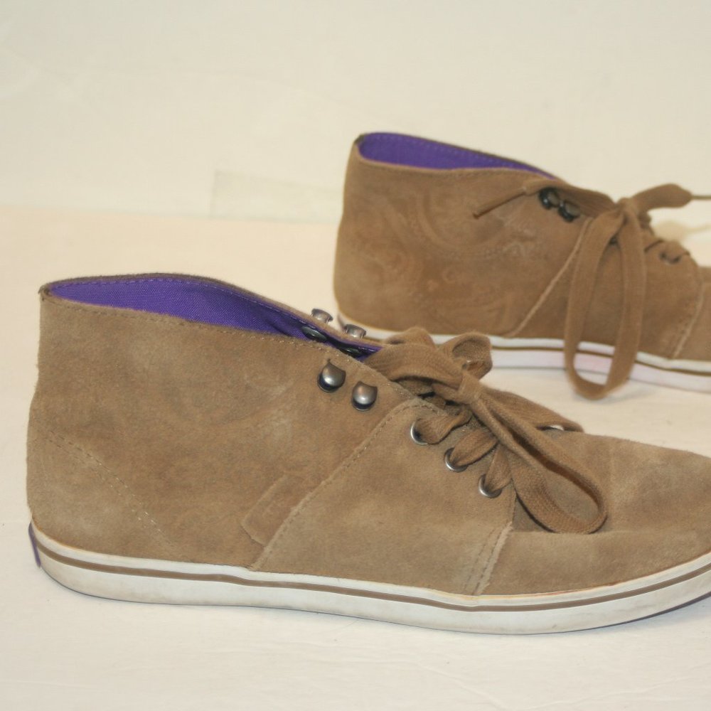 Vans Tan Suede Chukka Style Shoes. Womens 7 M (37 EUR)